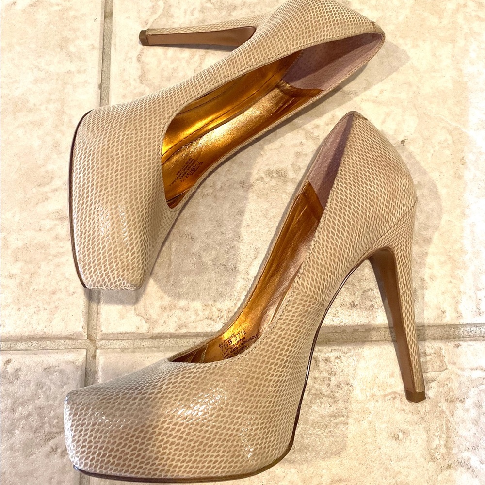 BCBGeneration • Platform Pumps